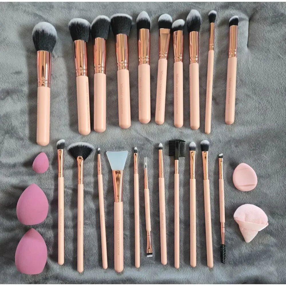 Mlemle 26 Pcs A01-Pink Makeup Brushes Set And 2 Powder Puff 3 Makeup Sponge